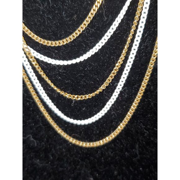 A Vintage Layered Necklace White and Gold Tone Mid Century Vibe Classic Trendy - Picture 4 of 10